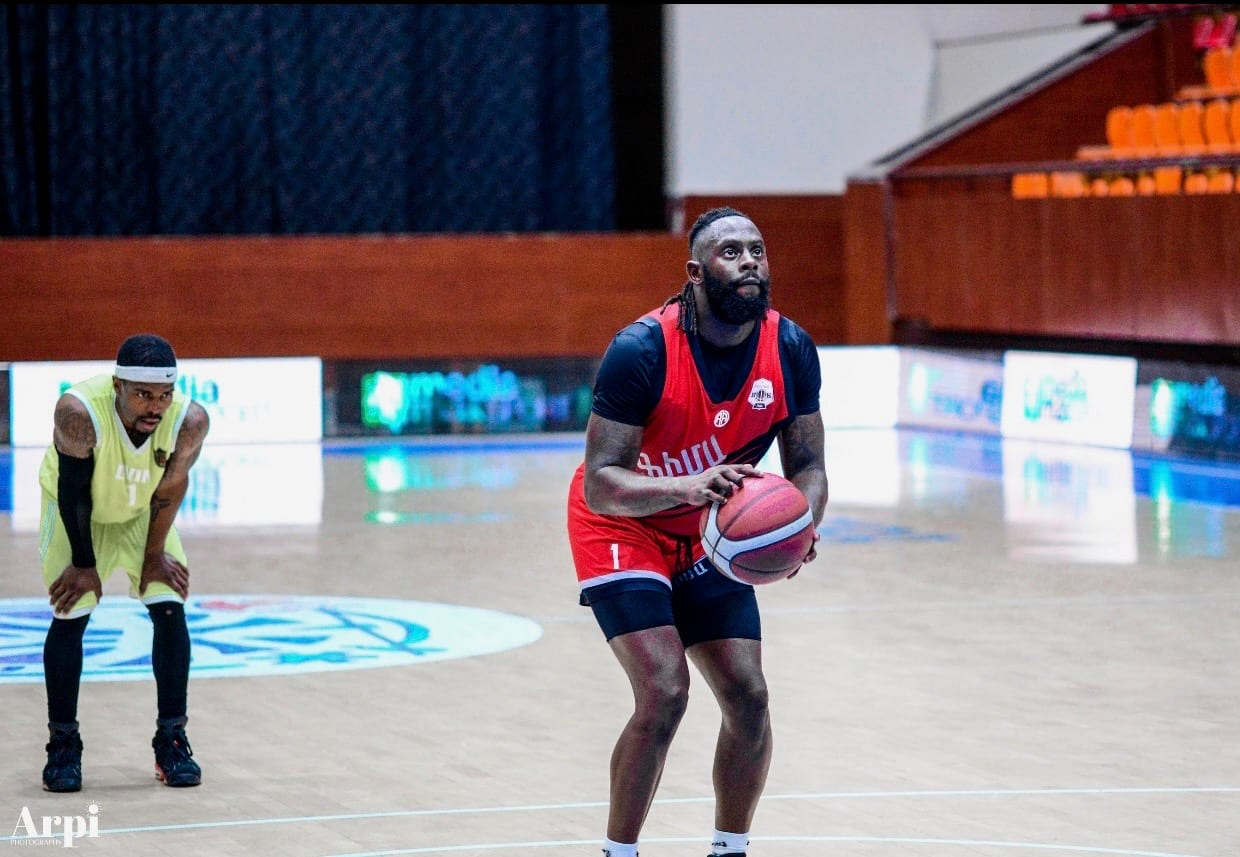 Coach Black locked in at the free-throw line